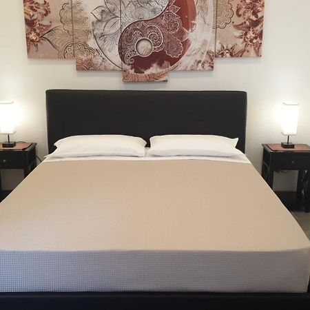Holiday House 卡塔尼亚 外观 照片